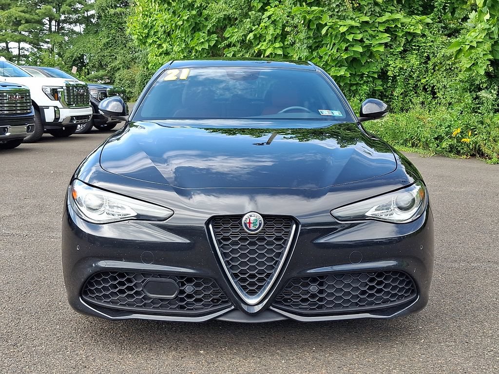 Used 2021 Alfa Romeo Giulia Ti Sport RWD image 2