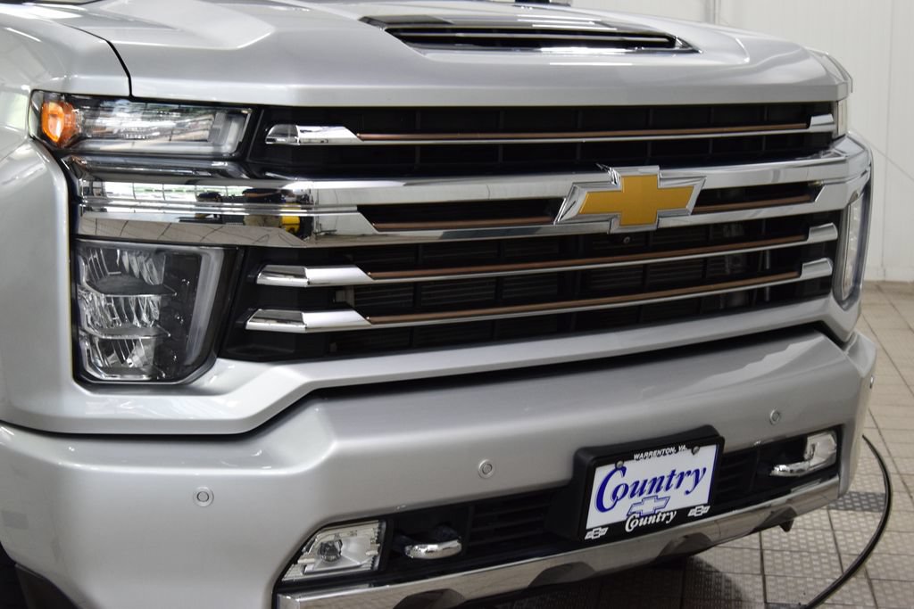 Used 2022 Chevrolet Silverado 3500 High Country w/ LPO, Hitch Package AWD/4WD image 13