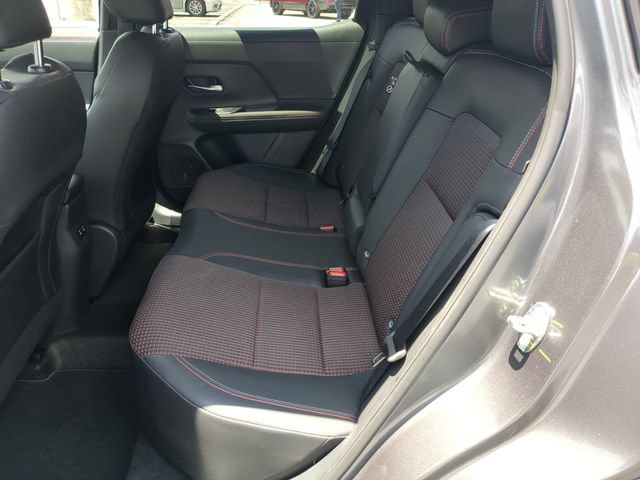 Certified 2025 Nissan Kicks SR FWD image 26