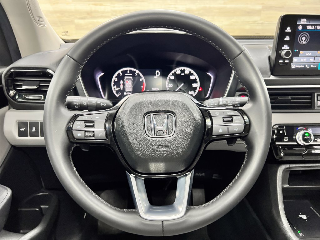 Used 2025 Honda Pilot Touring image 27