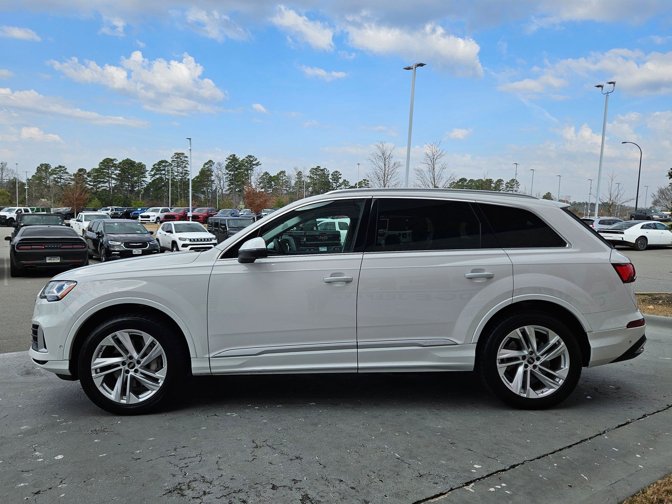 Used 2022 Audi Q7 Premium Plus image 4