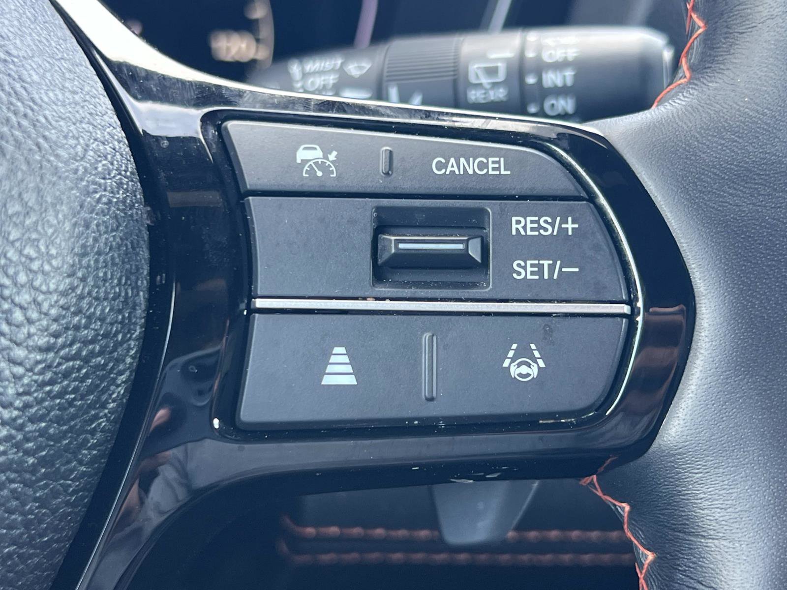 Used 2025 Honda Pilot TrailSport image 10