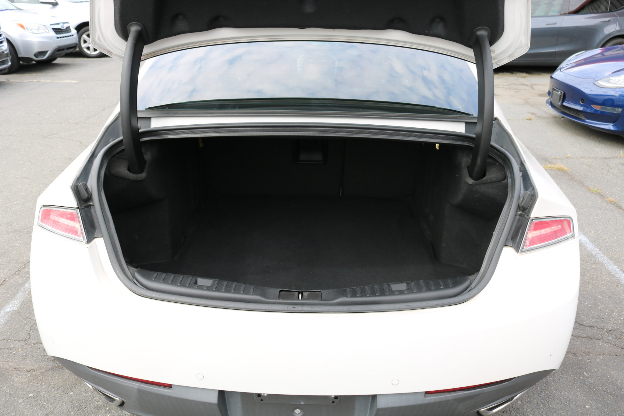 Used 2016 Lincoln MKZ image 37