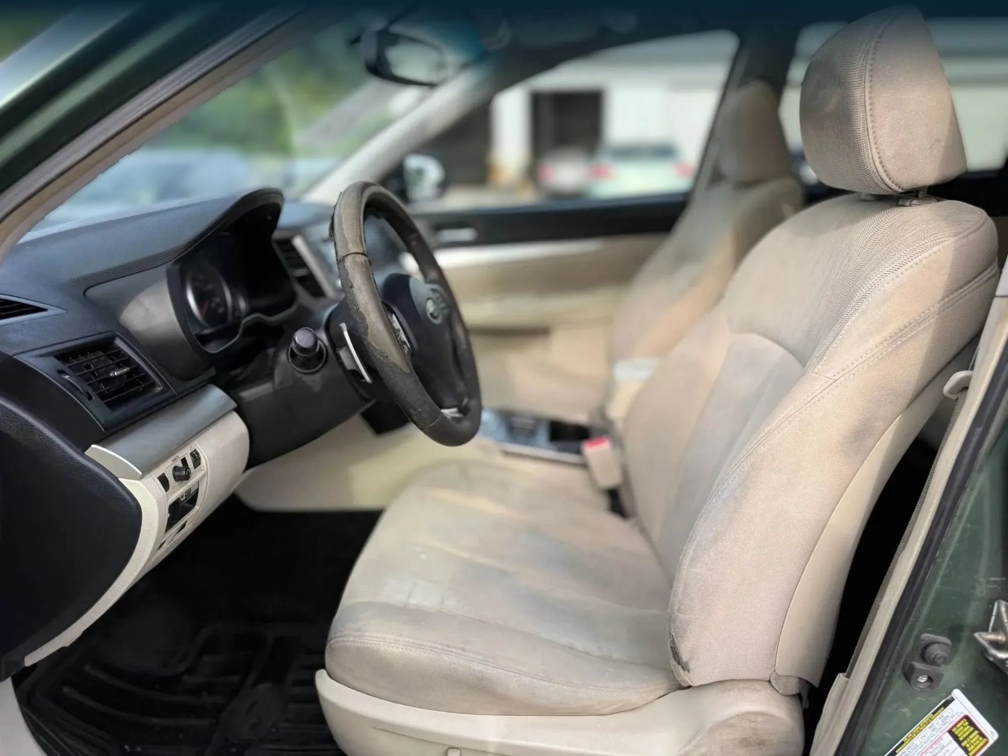 Used 2013 Subaru Outback 2.5i Premium AWD/4WD image 2