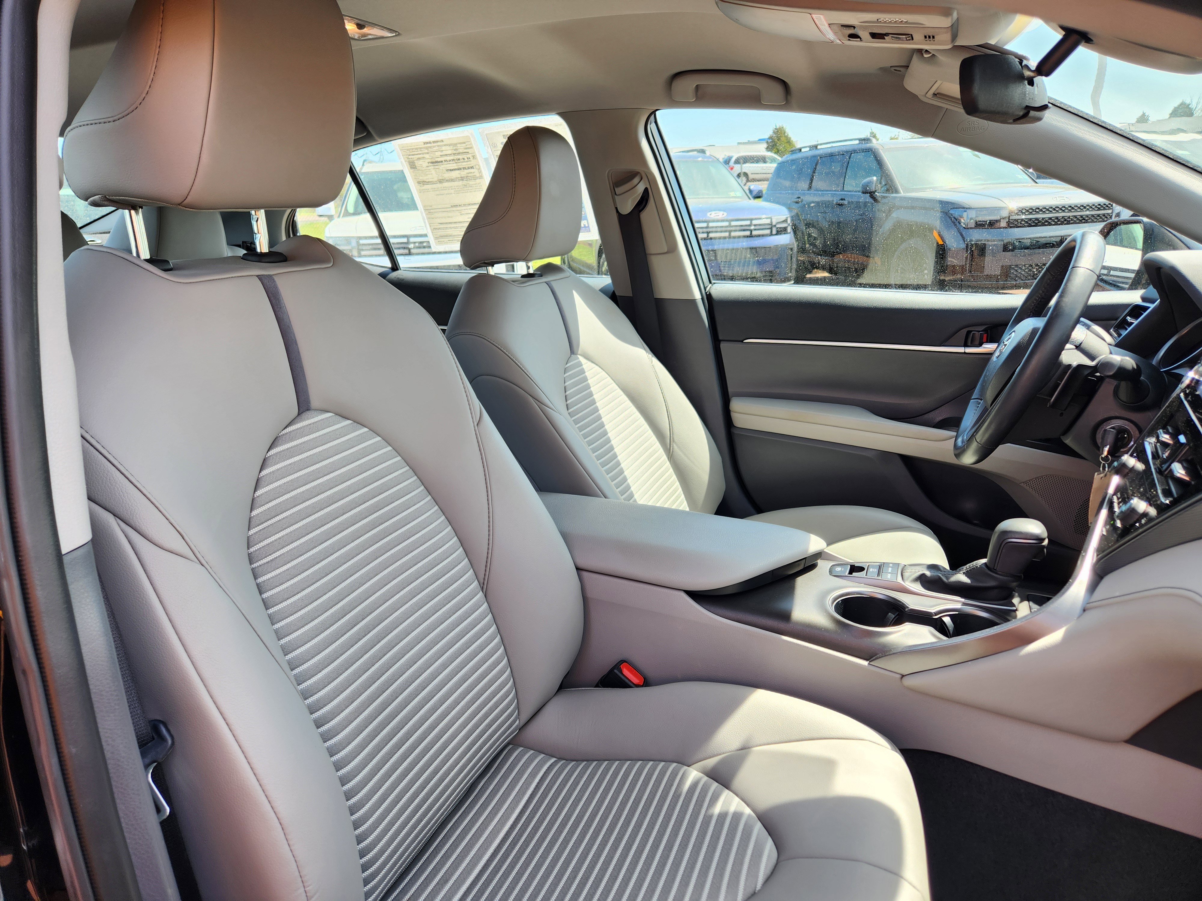 Used 2023 Toyota Camry SE image 16