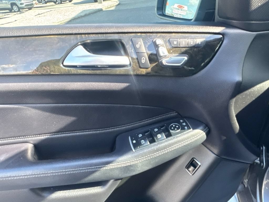 Used 2018 Mercedes-Benz GLS 450 4MATIC image 15