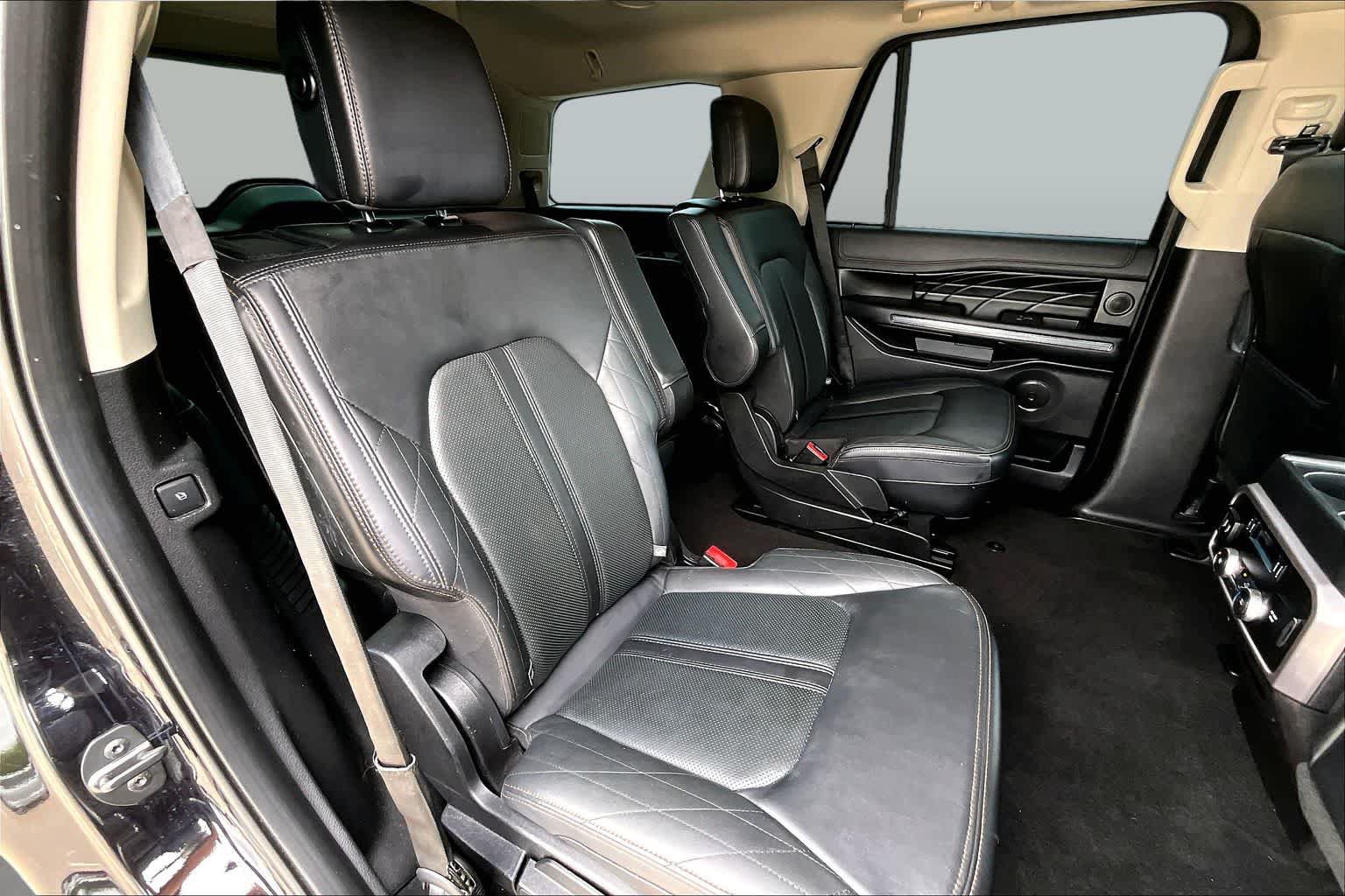 Used 2019 Ford Expedition Platinum RWD image 19