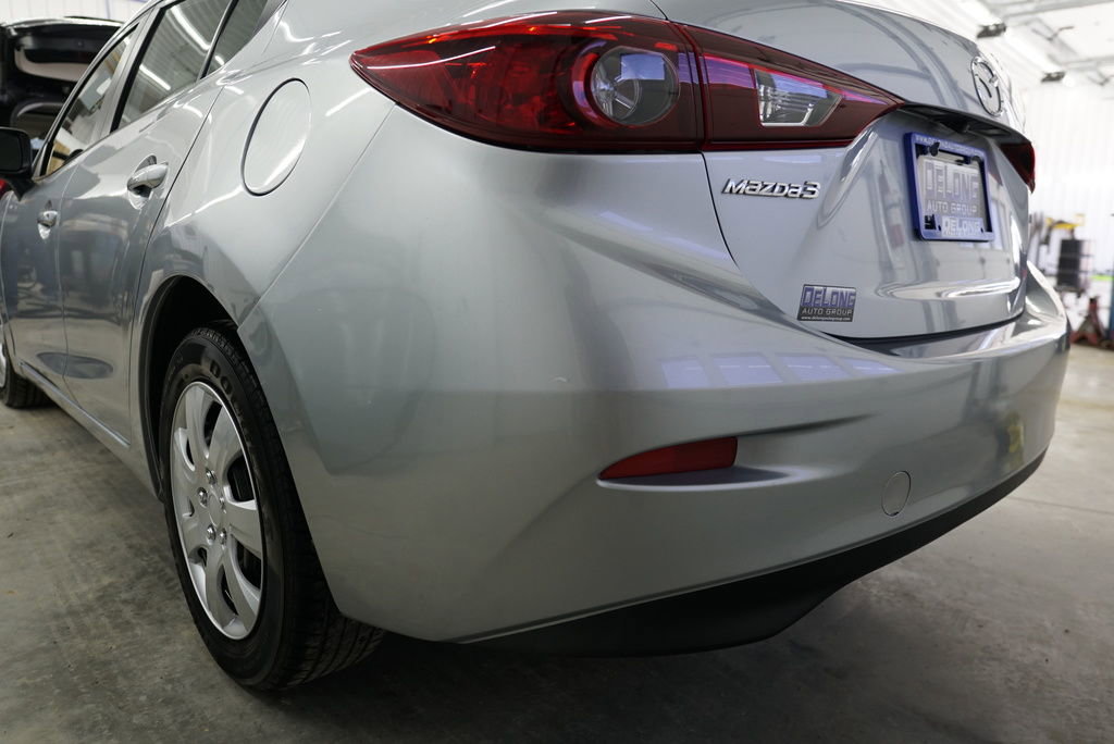 Used 2017 MAZDA MAZDA3 Sport FWD image 10