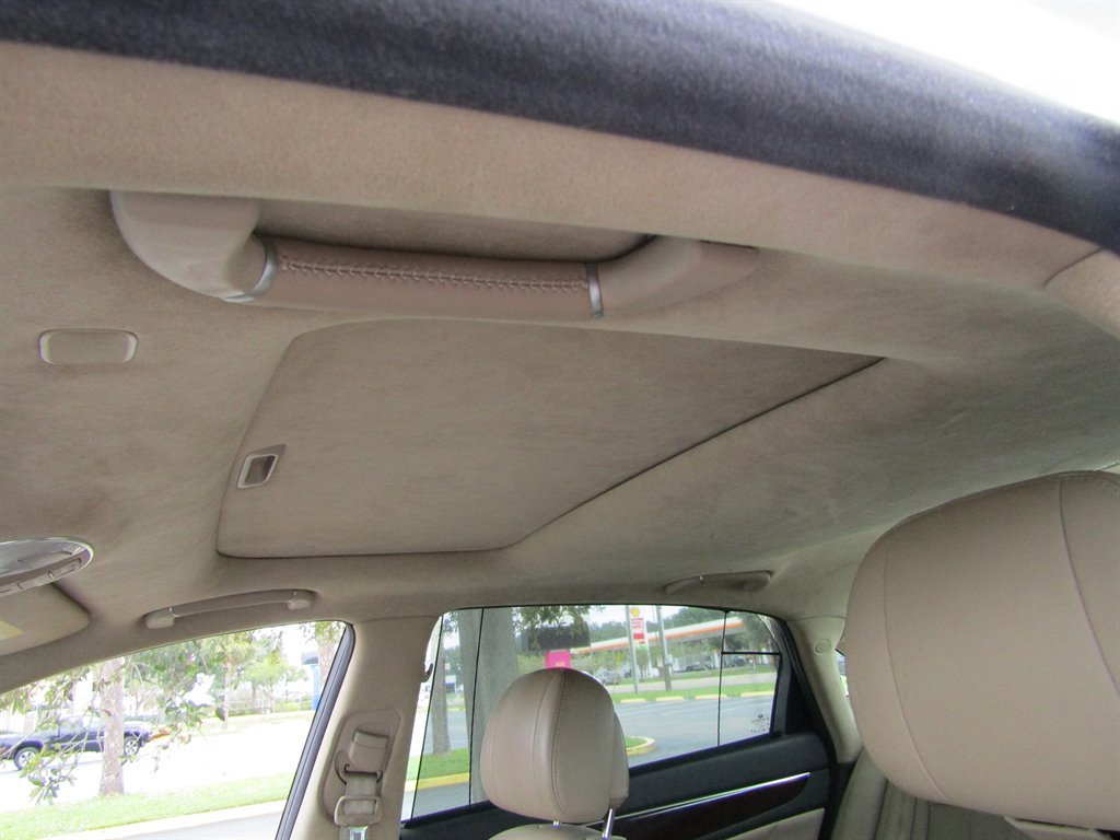 Used 2011 Hyundai Equus Signature RWD image 12
