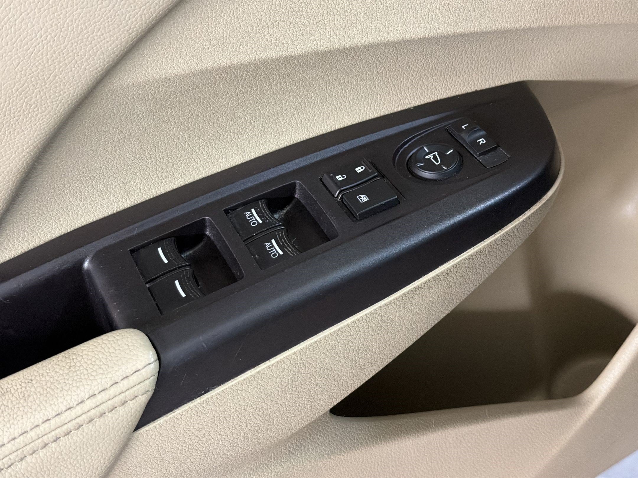 Used 2014 Acura RDX FWD w/ Technology Package image 13