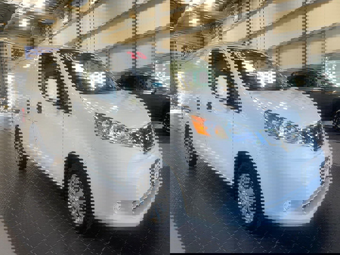 Used 2020 Nissan NV200 SV w/ Back Door Glass Package image 1