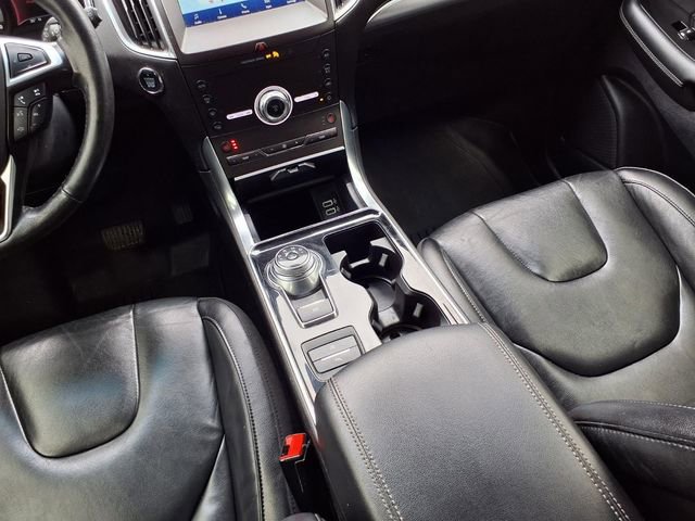 Used 2020 Ford Edge Titanium image 11