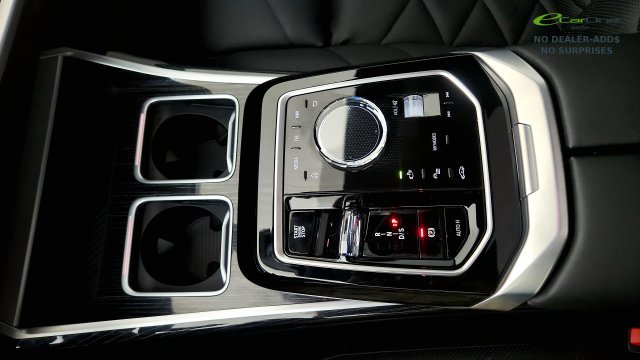 Used 2025 BMW 740i RWD image 72