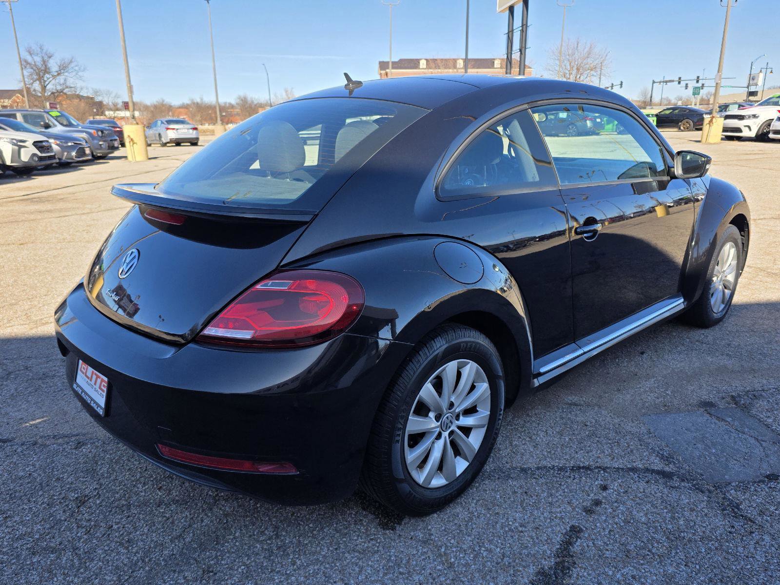 Used 2019 Volkswagen Beetle 2.0T S FWD image 5