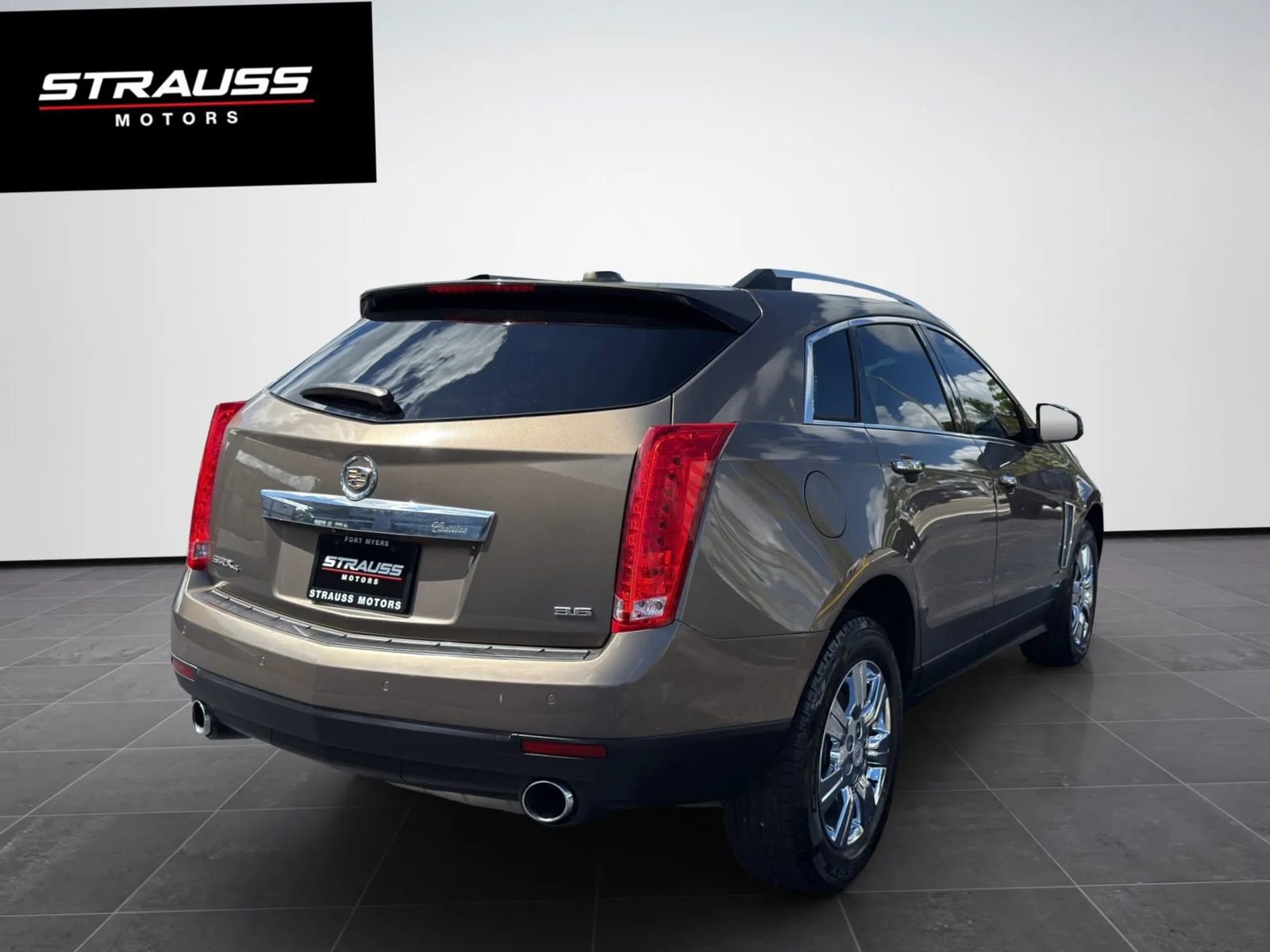 Used 2016 Cadillac SRX Luxury w/ Driver Awareness Package image 7