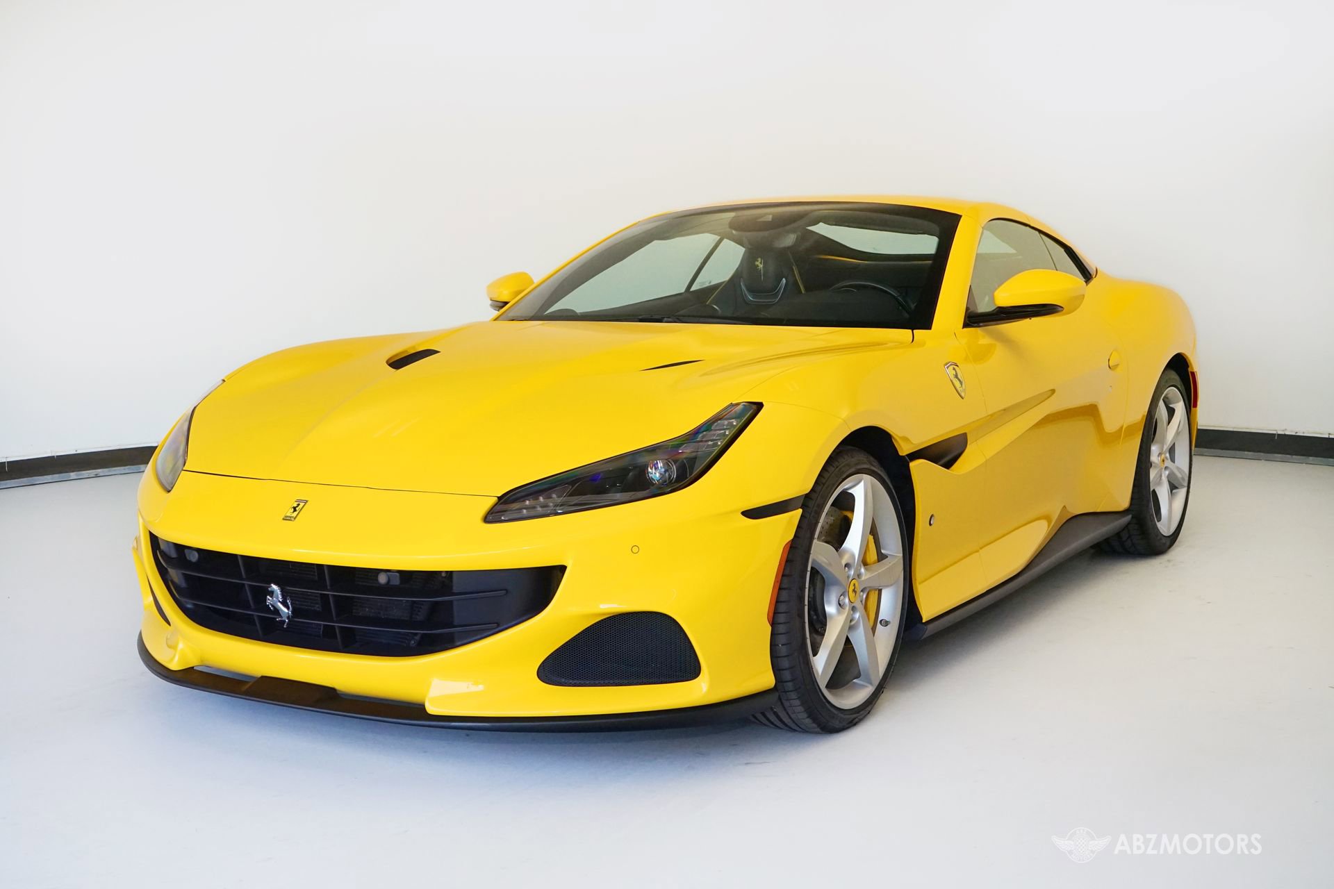 Used 2023 Ferrari Portofino M RWD image 2