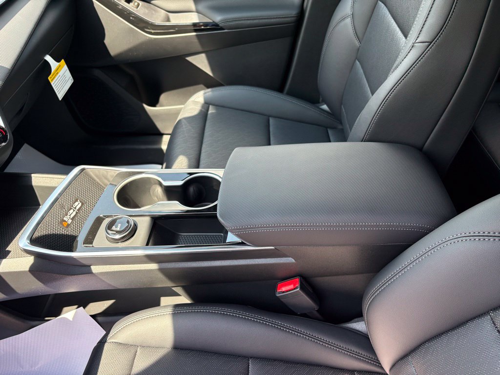 New 2026 Chevrolet Equinox LT w/ Convenience Package II FWD image 33