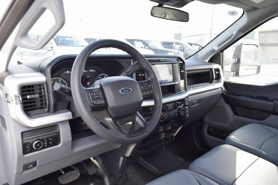 New 2025 Ford F250 XL image 17