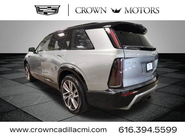 Certified 2026 Cadillac Vistiq Sport w/ LPO, Floor Liner Package AWD/4WD image 5