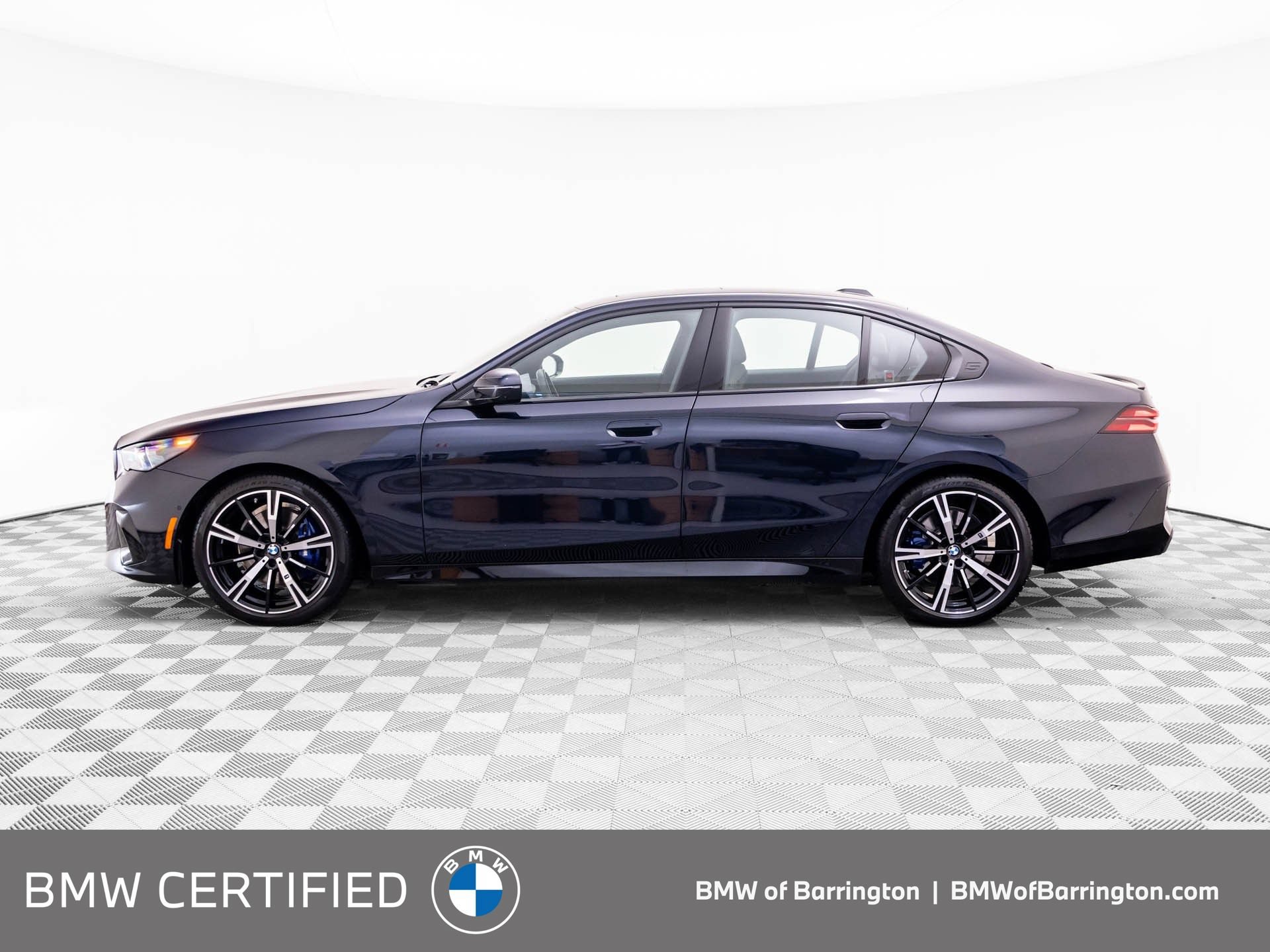 Used 2024 BMW 530i xDrive w/ M Sport Package AWD/4WD video 2