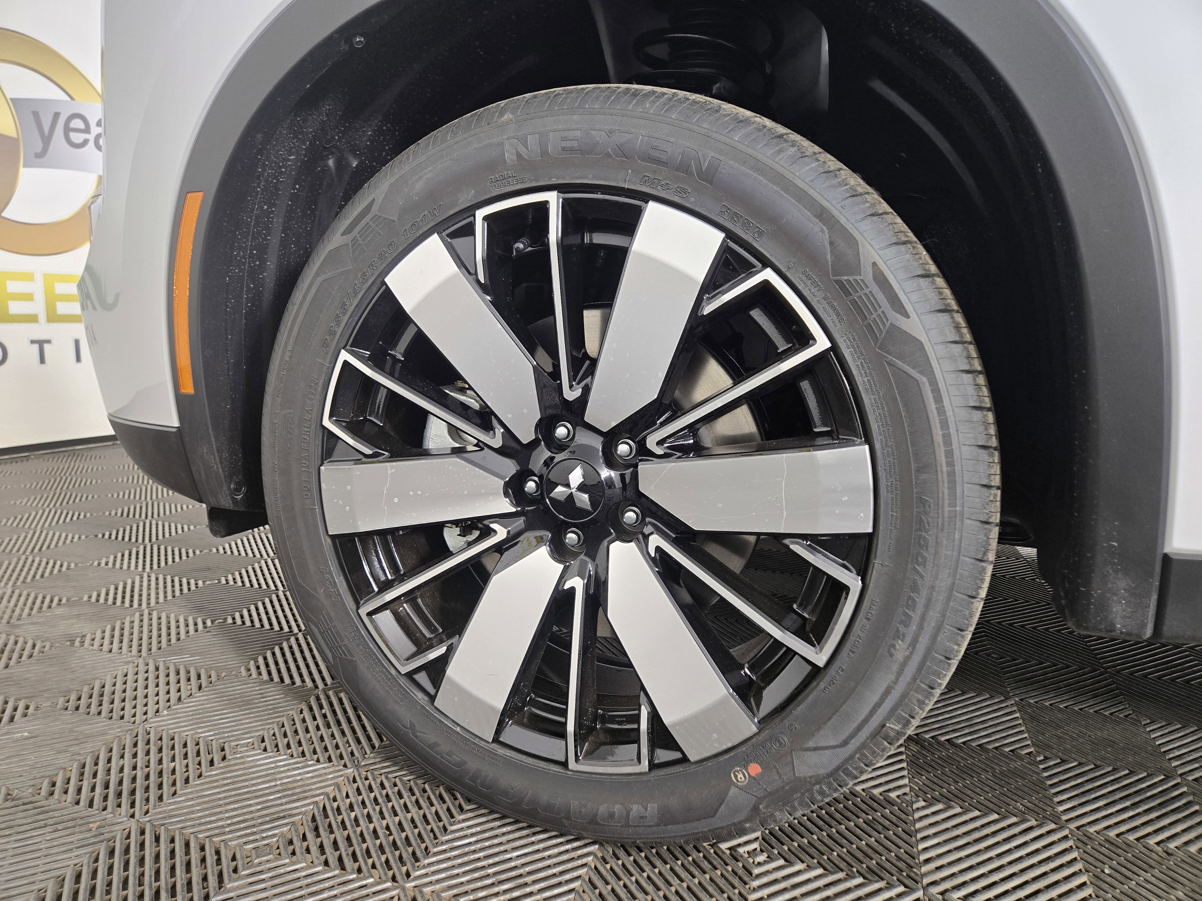 New 2026 Mitsubishi Outlander SE AWD/4WD image 32
