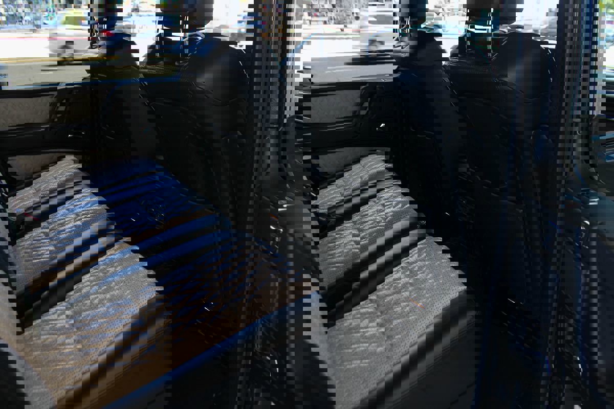 Used 2015 Mercedes-Benz G 63 AMG 4MATIC image 25