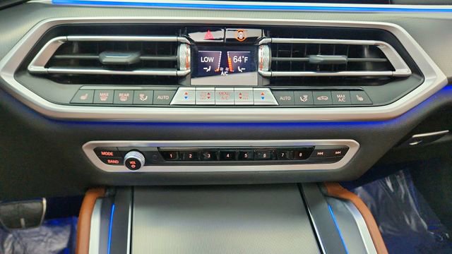 Used 2023 BMW X6 xDrive40i w/ Executive Package image 50