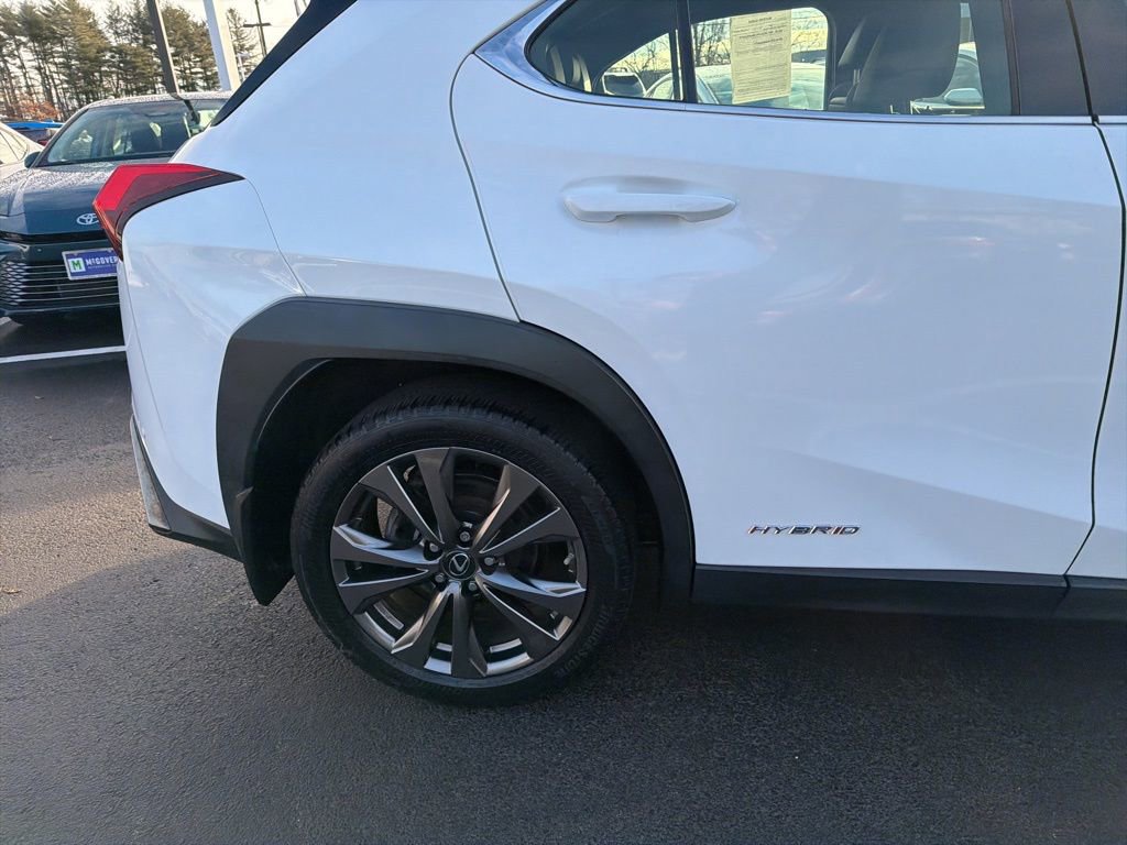 Used 2021 Lexus UX 250h F Sport w/ F Sport Premium Package image 4