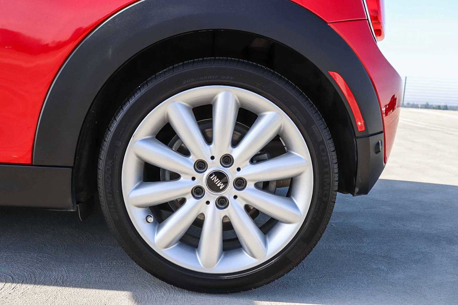 Used 2020 MINI Cooper 2-Door Hardtop image 13