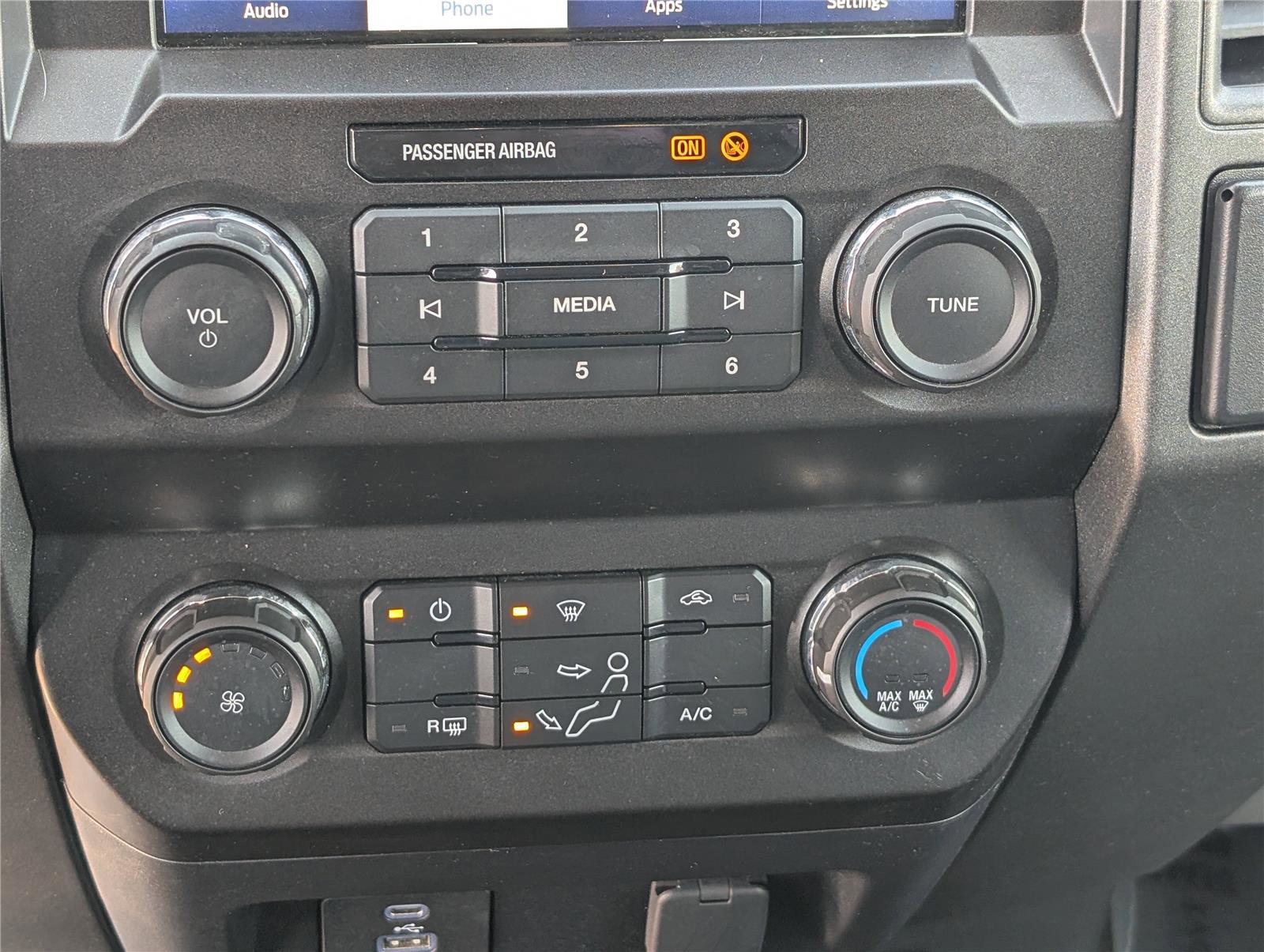 Used 2020 Ford F250 XL w/ STX Appearance Package image 27