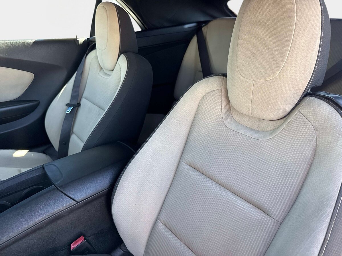 Used 2015 Chevrolet Camaro LT RWD image 14