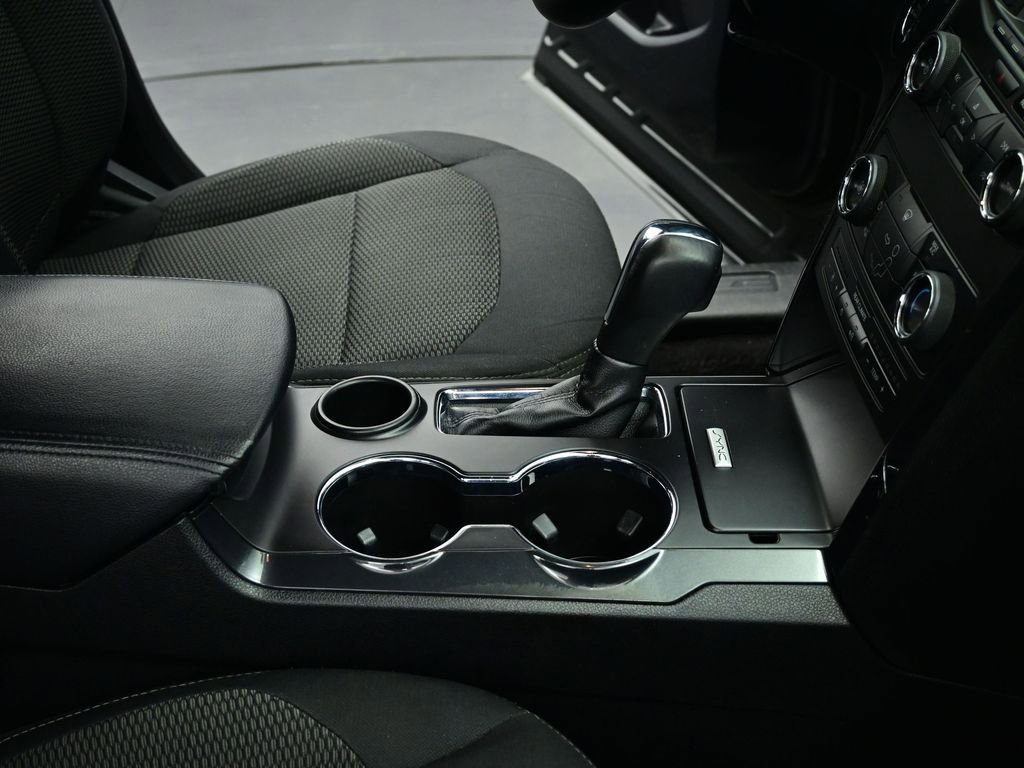Used 2019 Ford Explorer XLT image 61
