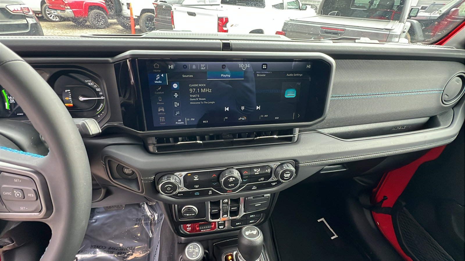 Used 2025 Jeep Wrangler Unlimited Rubicon 4xe image 31