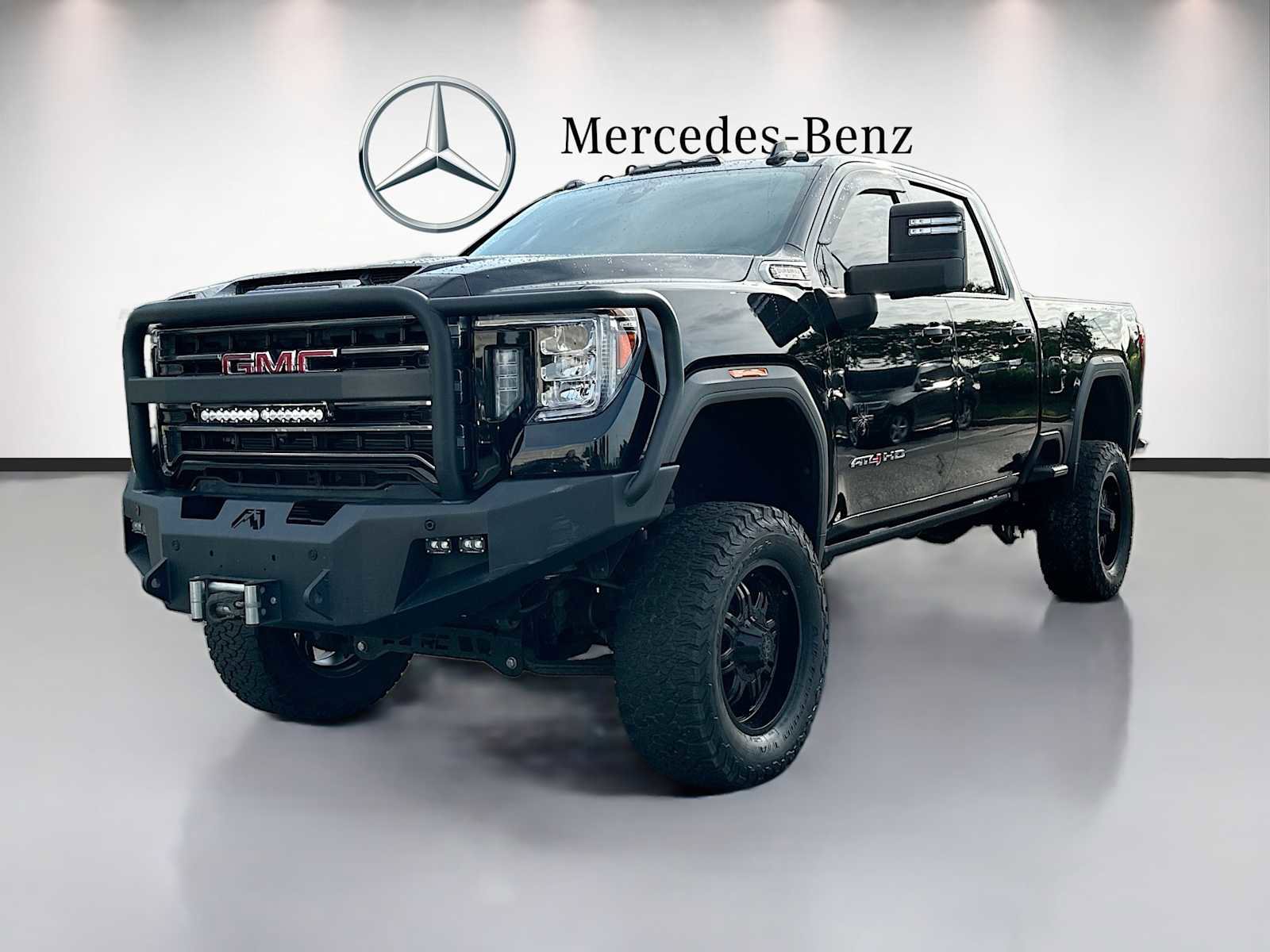 Used 2020 GMC Sierra 2500 AT4 w/ AT4 Premium Package AWD/4WD video 1