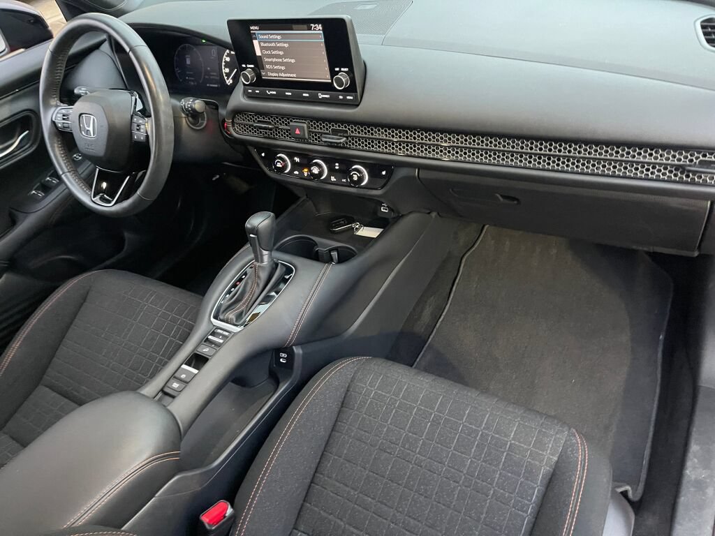 Certified 2025 Honda HR-V Sport image 30
