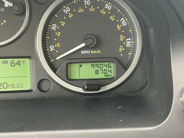 Used 2010 Land Rover LR2 HSE image 12