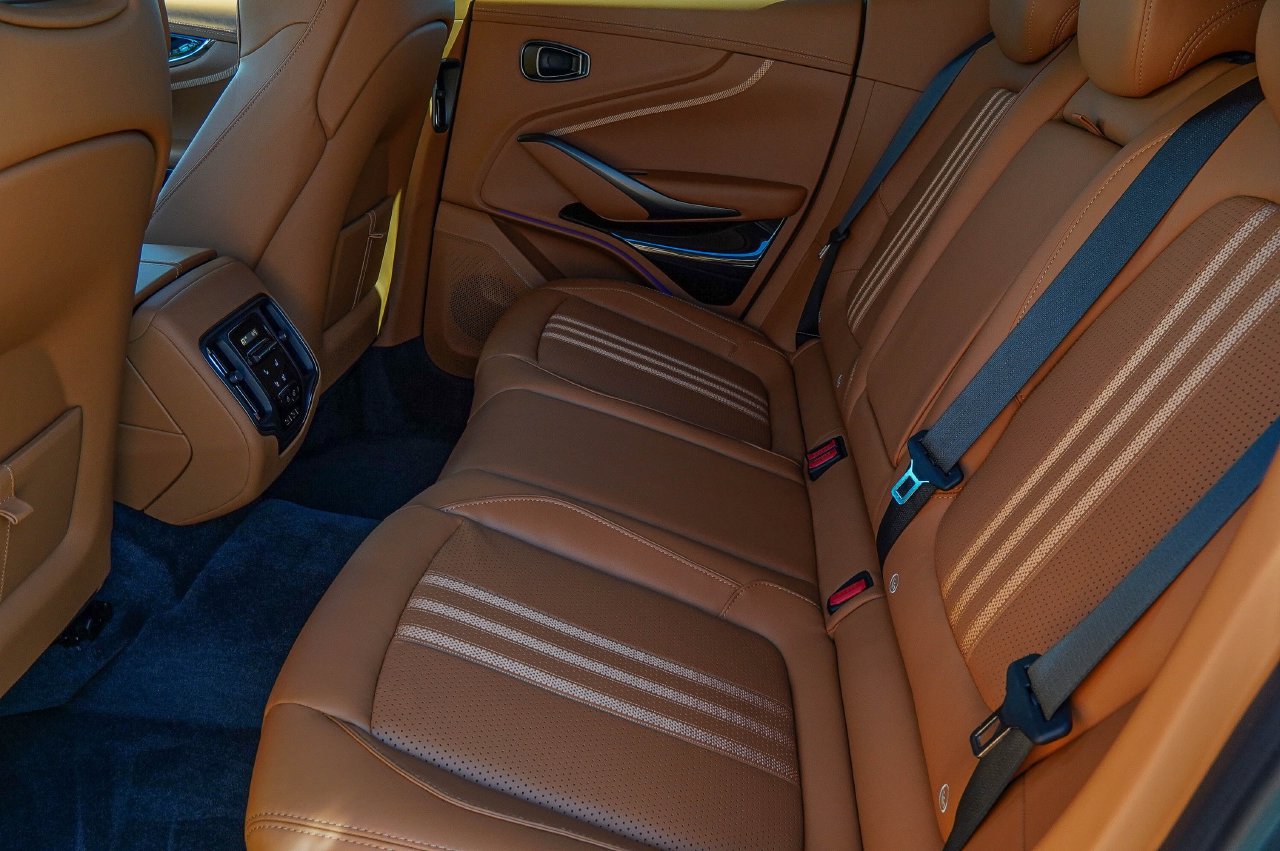 New 2026 Aston Martin DBX 707 AWD/4WD image 35