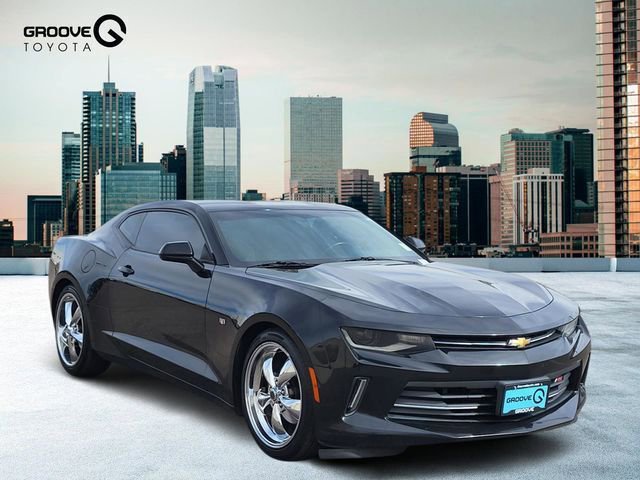 Used 2016 Chevrolet Camaro LT w/ RS Package image 8