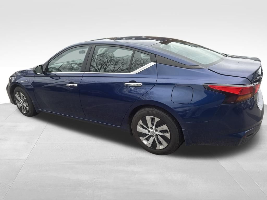 Used 2024 Nissan Altima 2.5 S image 11