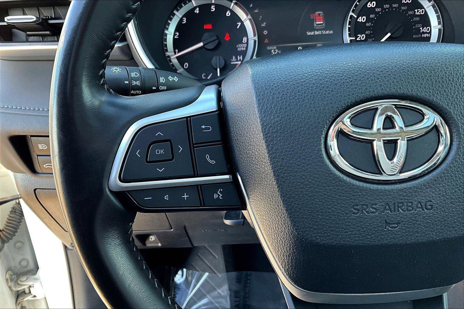 Used 2023 Toyota Highlander XLE image 18