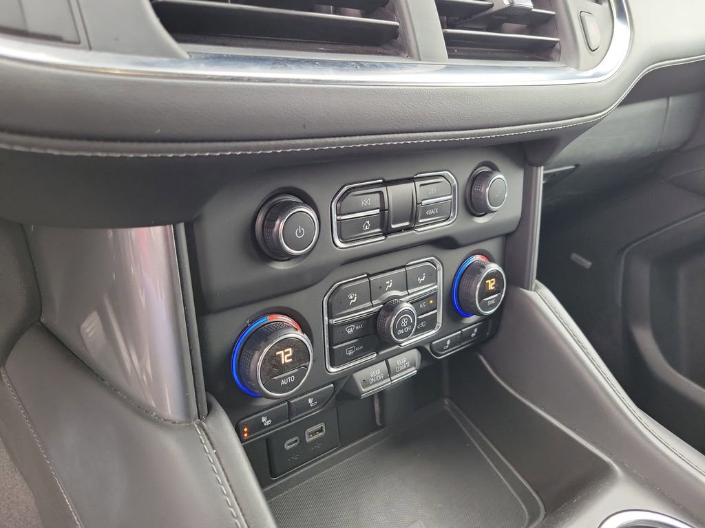 Used 2023 Chevrolet Suburban LT RWD image 24