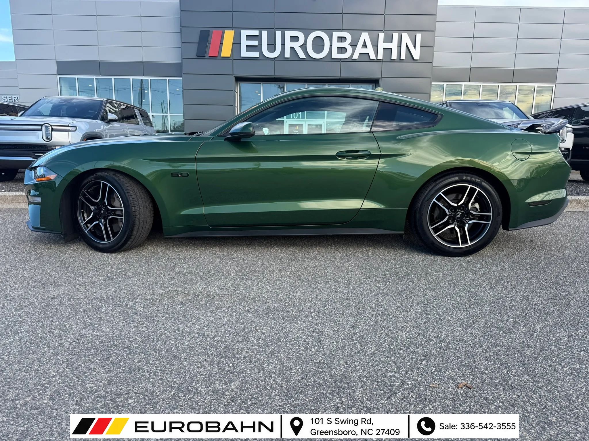 Used 2022 Ford Mustang GT Premium w/ Equipment Group 401A RWD image 2