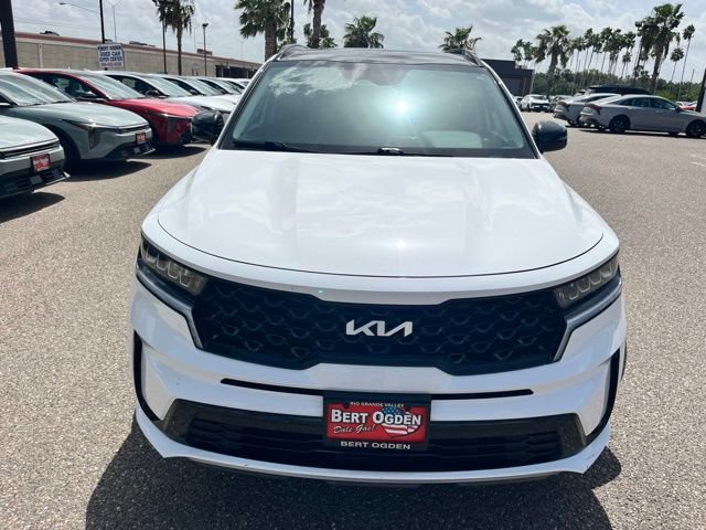 Used 2023 Kia Sorento S w/ Panoramic Sunroof Package FWD image 2