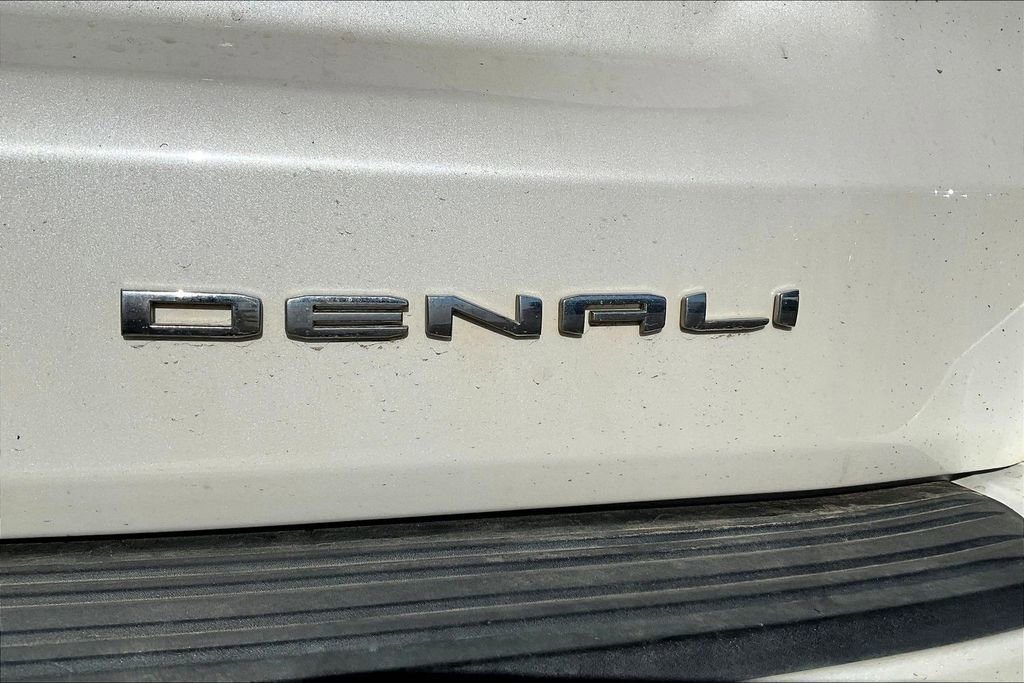 Used 2023 GMC Yukon Denali Ultimate image 31