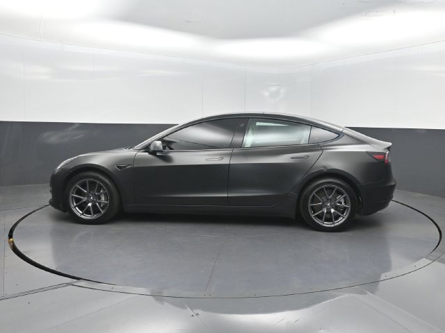 Used 2022 Tesla Model 3 Long Range AWD/4WD image 3
