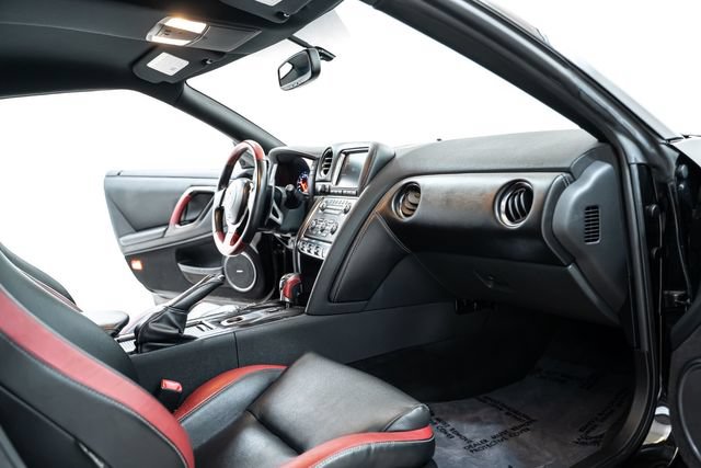 Used 2014 Nissan GT-R Black Edition AWD/4WD image 24