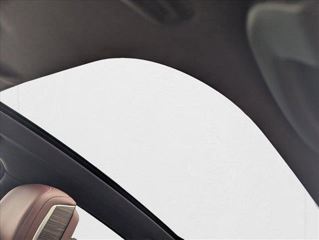 Used 2023 BMW 760i xDrive image 16