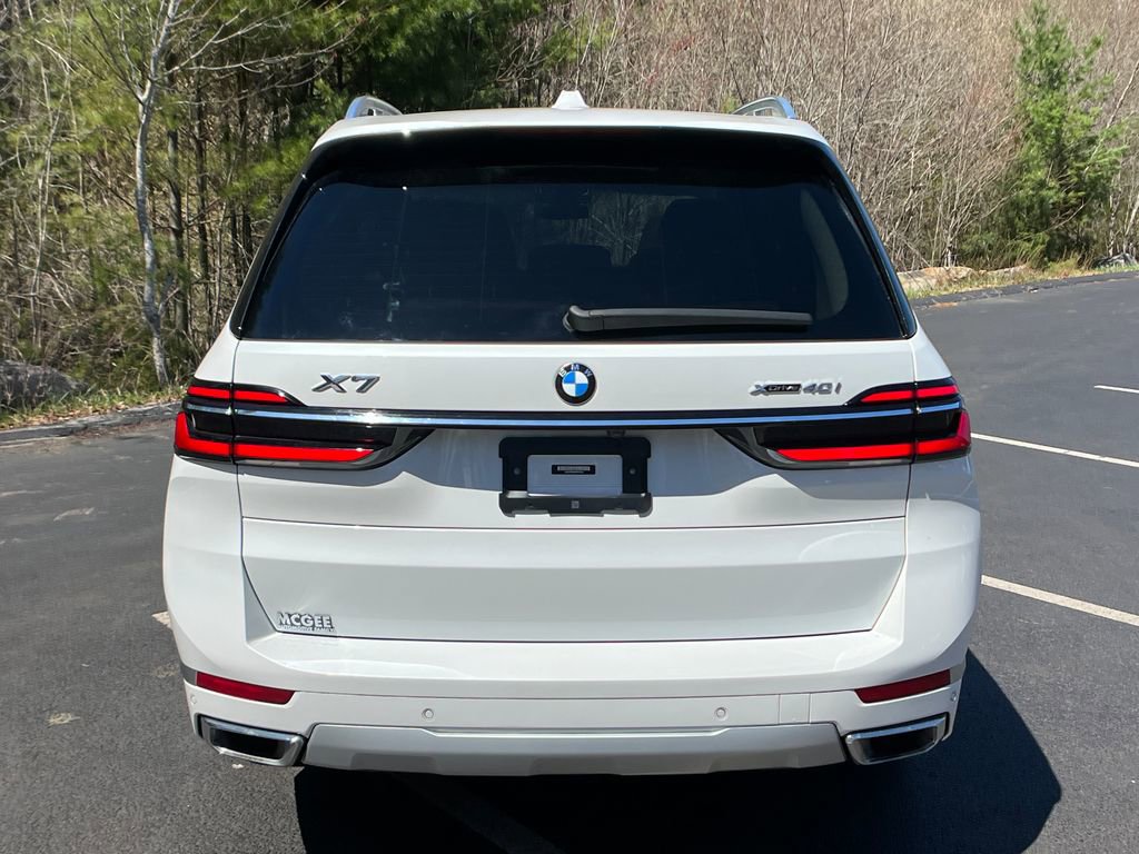 Used 2023 BMW X7 xDrive40i w/ Premium Package image 4