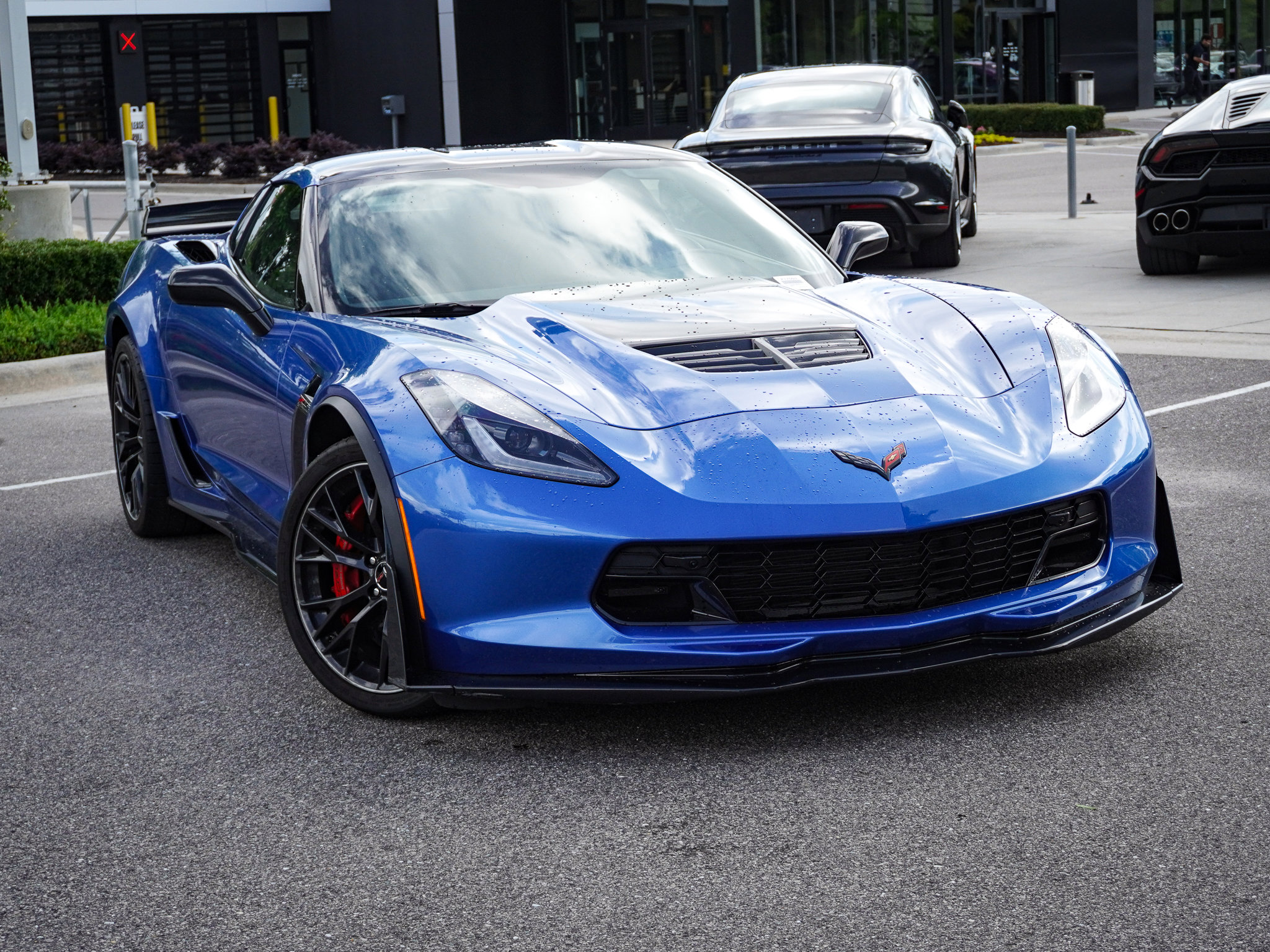 Used 2016 Chevrolet Corvette Z06 w/ 3LZ Preferred Equipment Group RWD image 2
