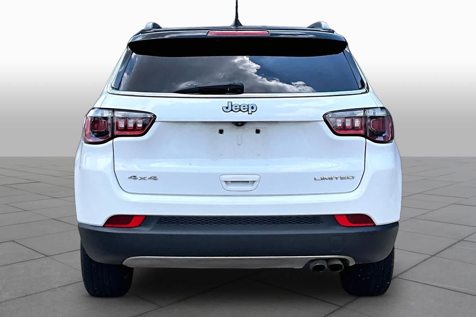Used 2022 Jeep Compass Limited AWD/4WD image 5